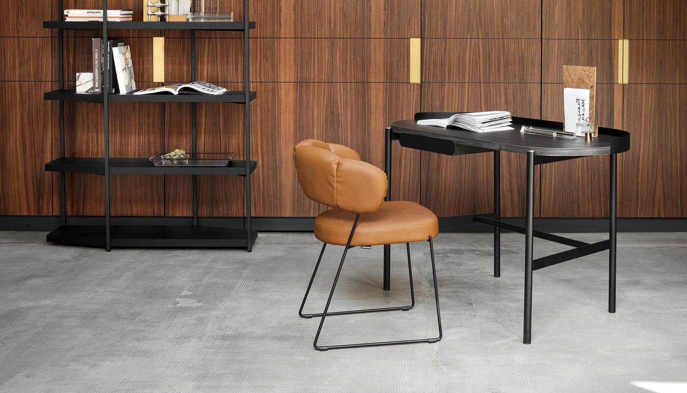 Madame Desk - Thumbnail 3